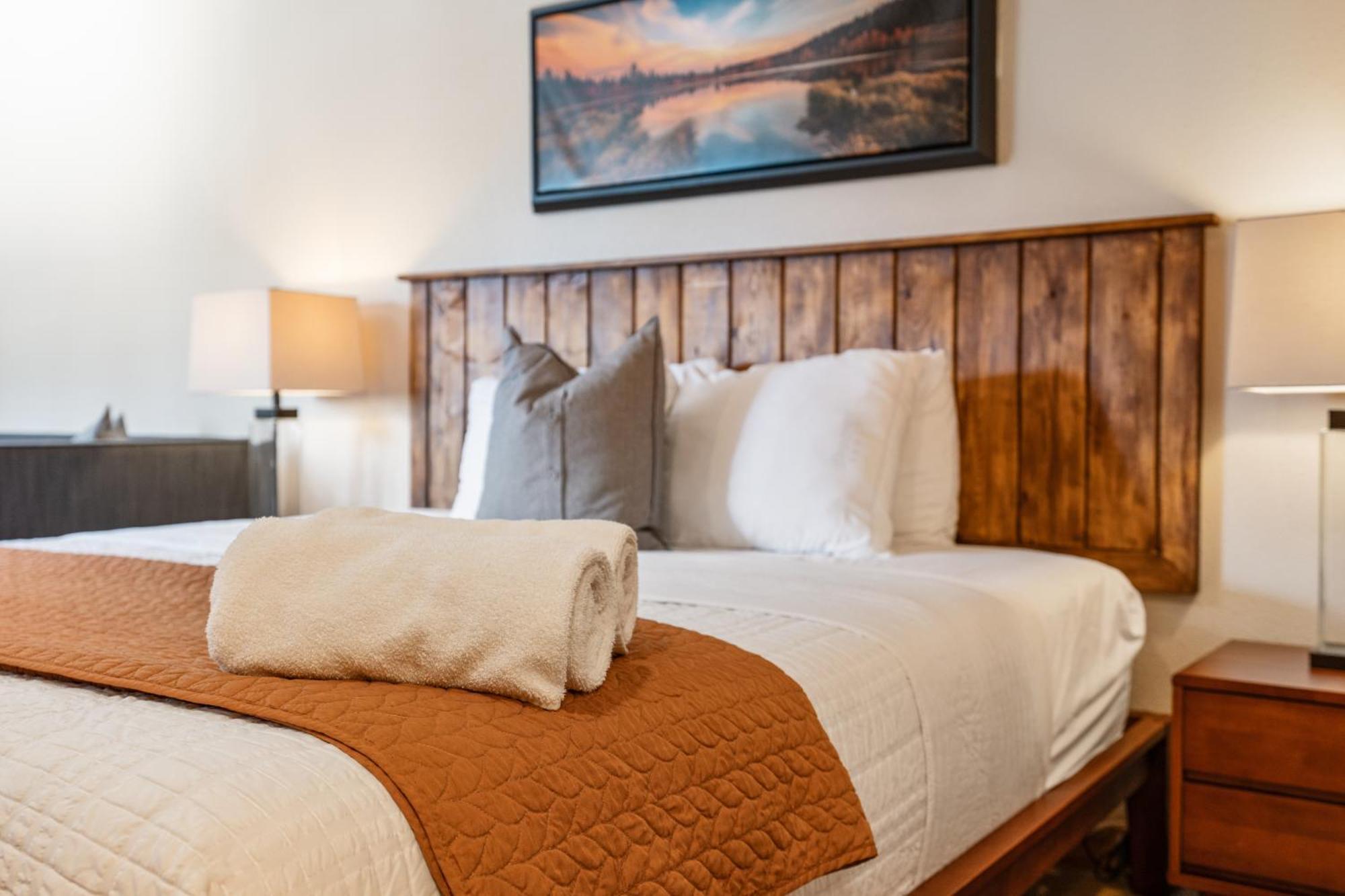 Duck Creek Village Inn Buitenkant foto